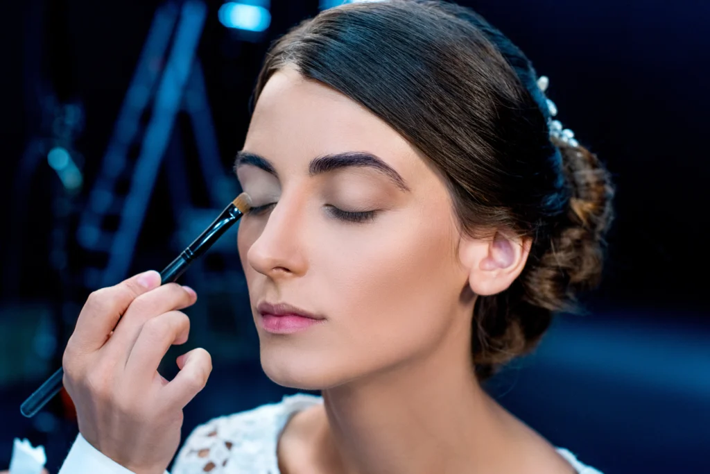 Maquilladora con novia